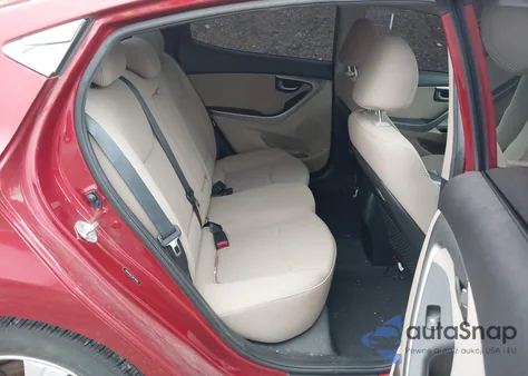 2016 Hyundai Elantra Value Edition z USA, uszkodzony, nr VIN 5NPDH4AE7GH776196